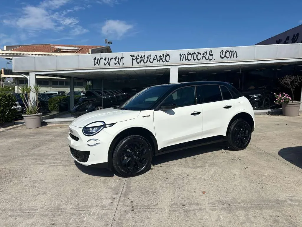 FIAT 600 1.2 HYBRID SPORT 145CV BIANCA/TETTO NERO