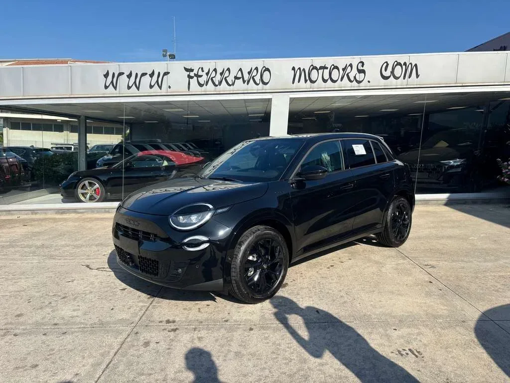 FIAT 600 1.2 HYBRID 145 CV NERO