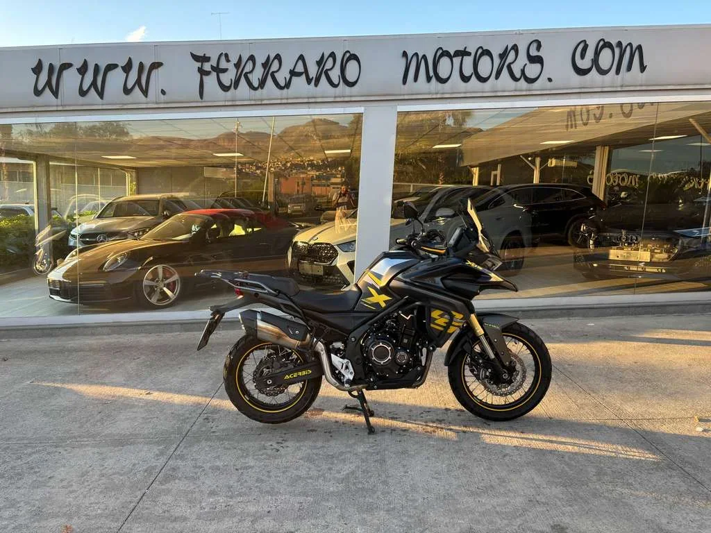 VOGE 525 DSX NERO / GIALLO