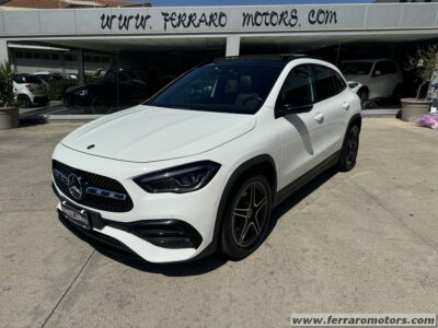 MERCEDES-BENZ GLA 200 D PREMIUM 4 MATIC